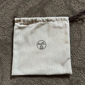 Hermes dust bag 8x8
